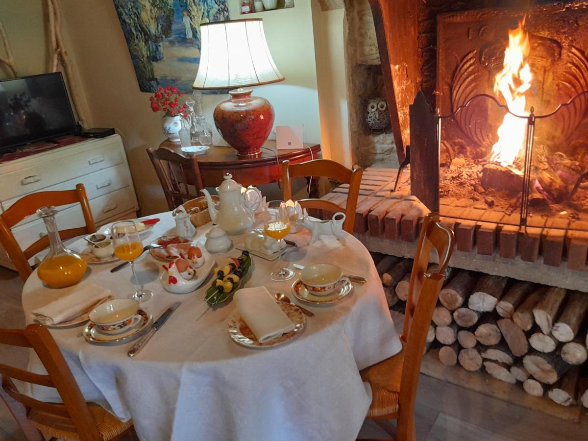 Aux Glycines Bed & Breakfast Marcilly-Ogny Екстериор снимка