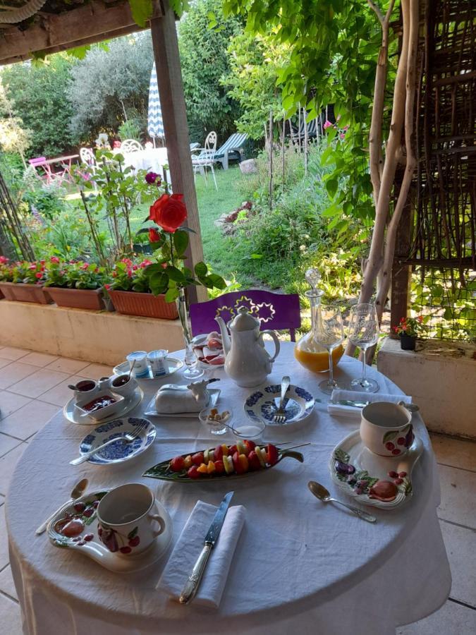 Aux Glycines Bed & Breakfast Marcilly-Ogny Екстериор снимка